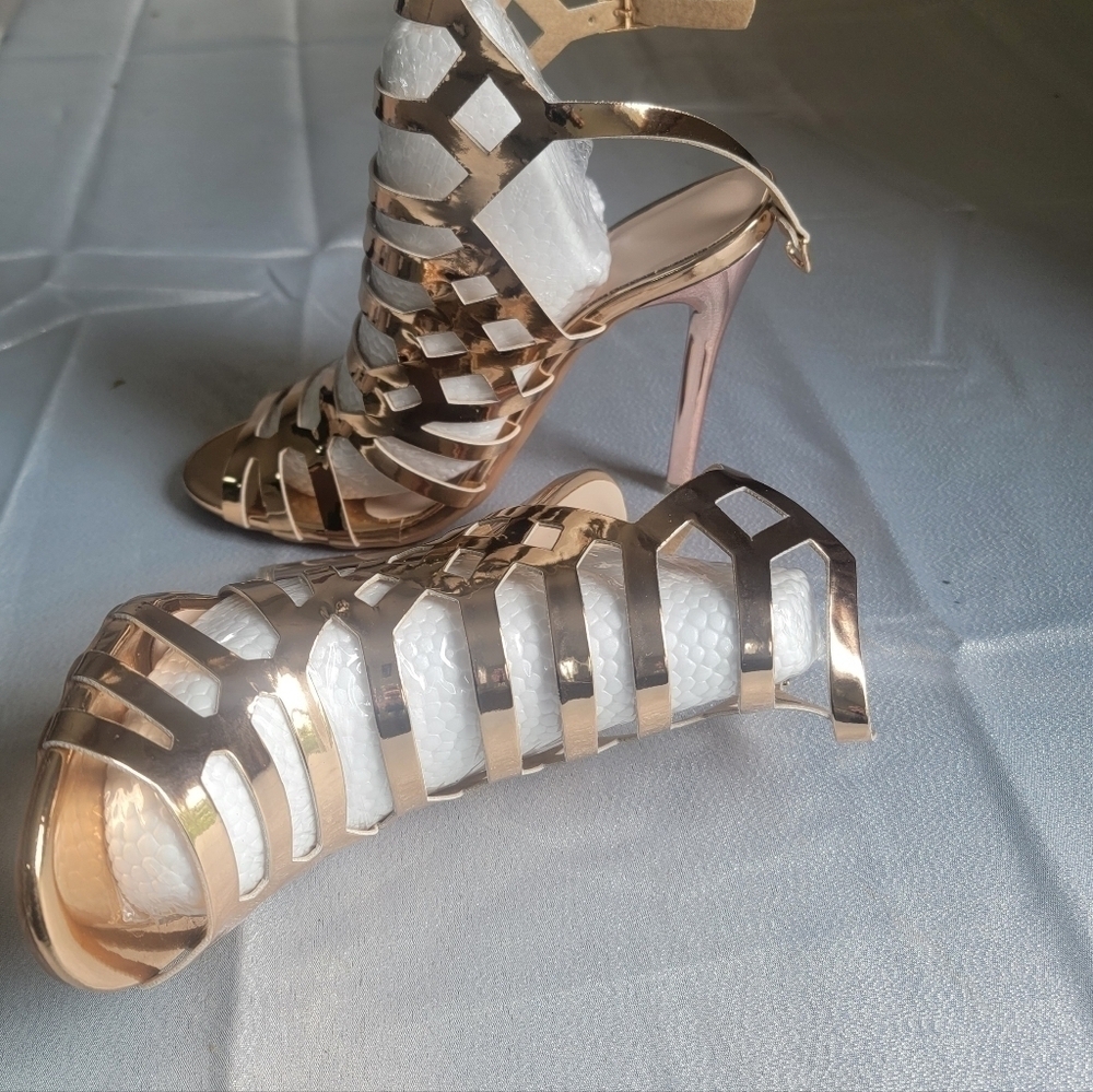 Metallic Gold Strappy Sexy Sandals/Stiletto Heels NEW!!🌟👠 - Picture 12 of 14